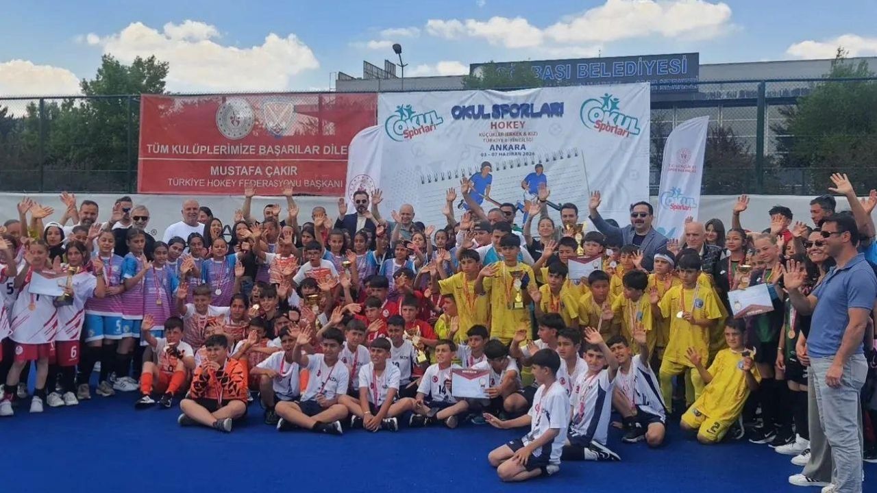 Beypazarı Akşemseddin Ortaokulu, çim hokeyinde Türkiye derec