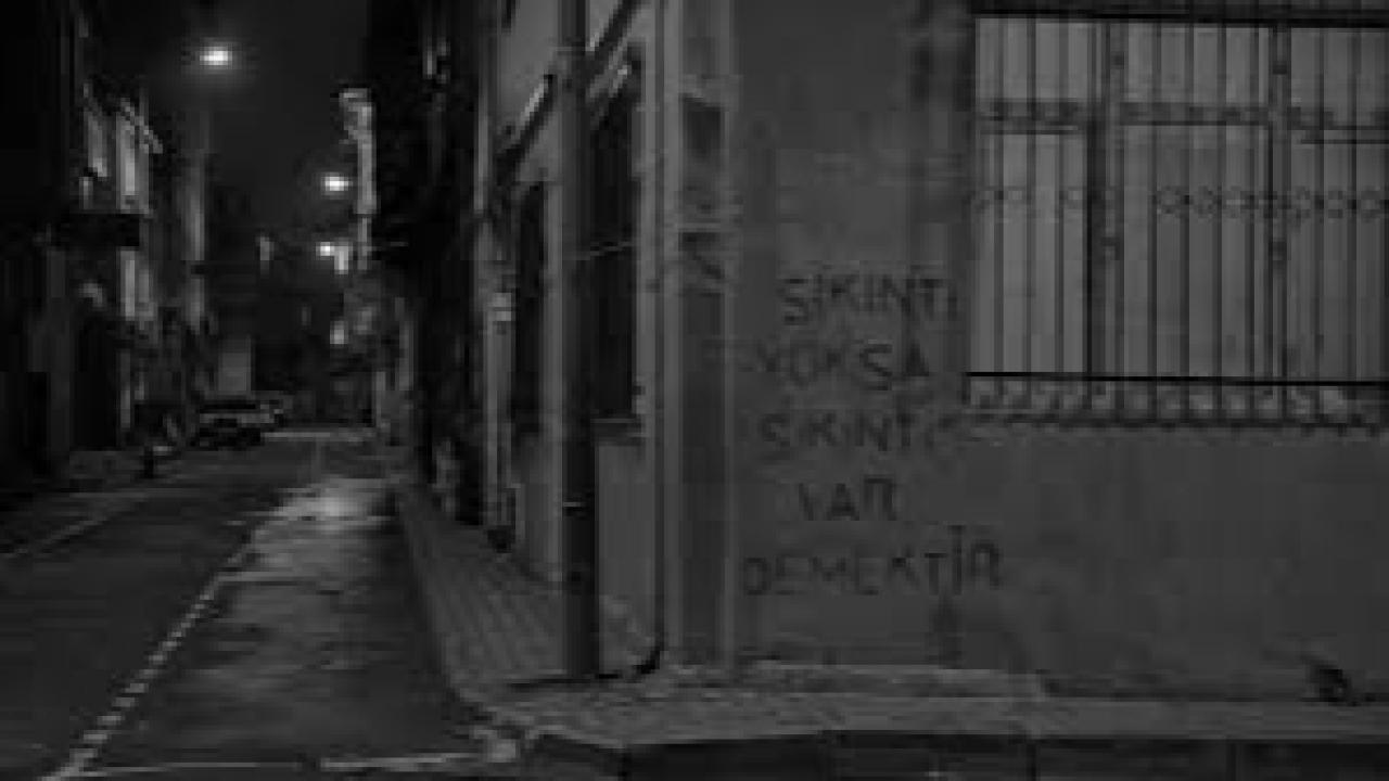 İnsanların başına bir sıkıntı gelince...
