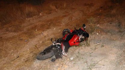 Otomobille çarpışan motosiklet şarampole savruldu: 1 yaralı