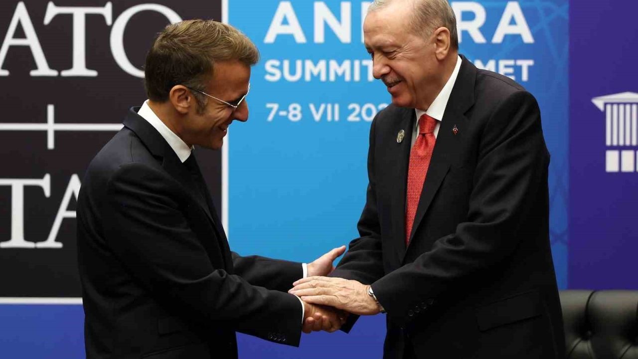 Cumhurbaşkanı Erdoğan, Macron ile görüştü