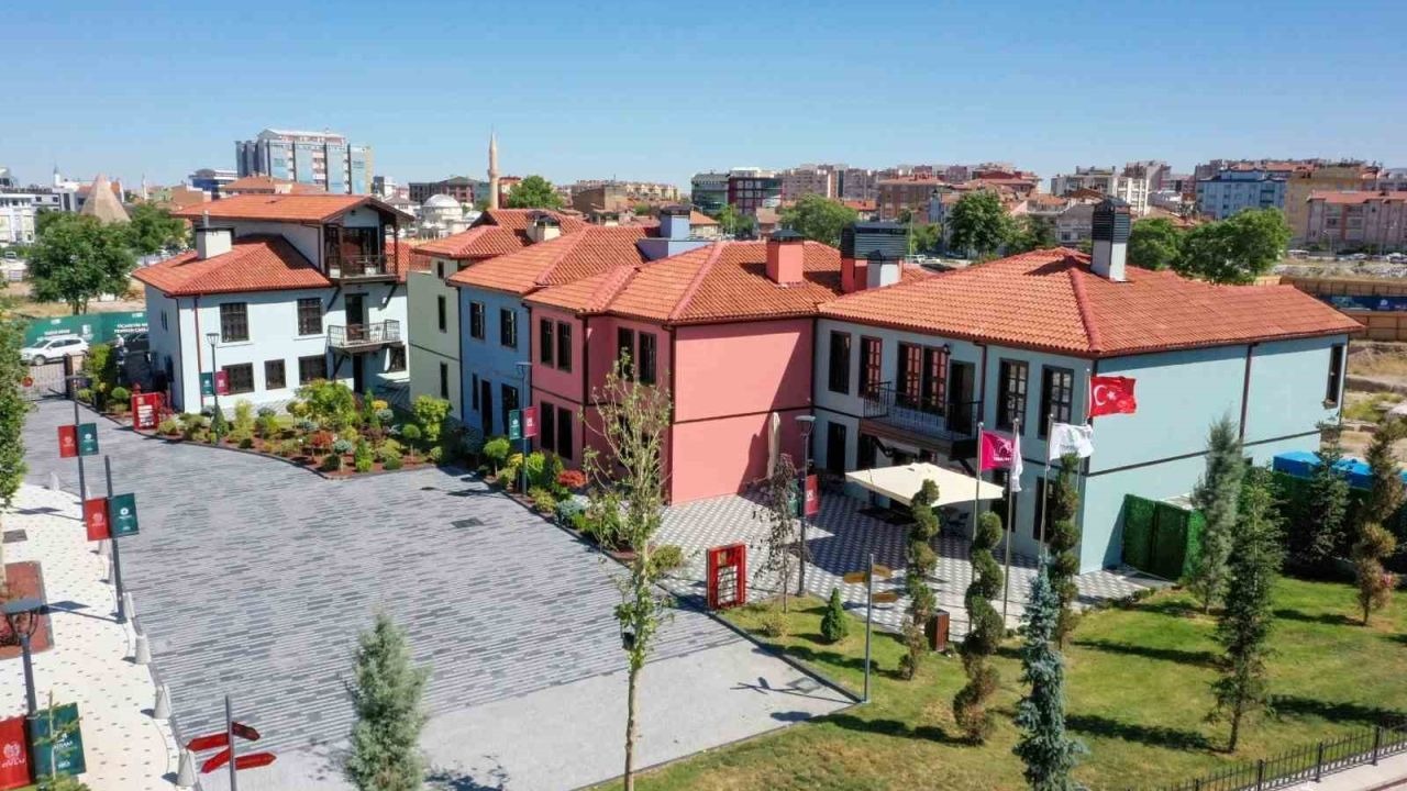 Suriçi dönüşümünün gözdesi; tescilli binalar şimdi Konya turizminin yıldızı